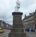 statue_3